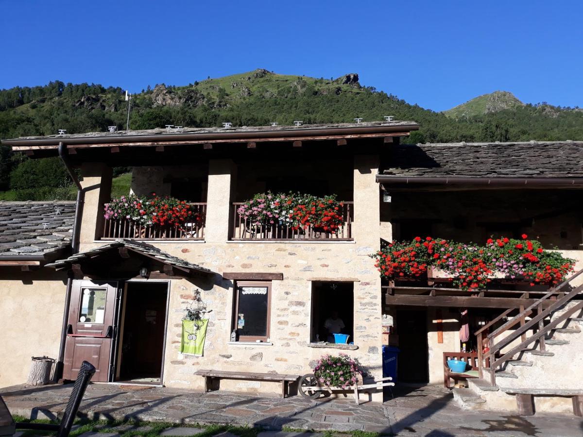 Hotel Cà Praudin Vico Canavese Esterno foto